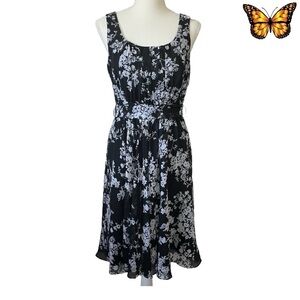 WHBM White House Black Market Floral Print Pleated Style Midi Dress Size 4